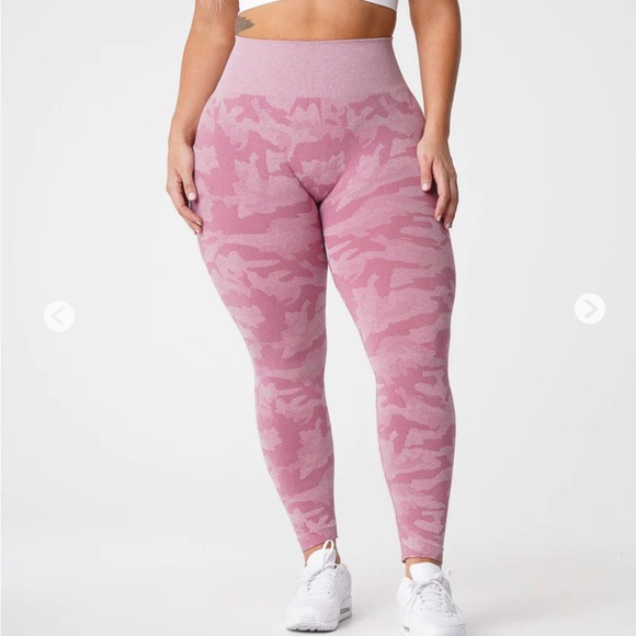 Pastel pink NVGTN Camo Leggings - Picture 5 of 5